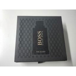 Prázdna Krabica Hugo Boss The Scent, Rozmery: 23cm x 23cm x 7cm