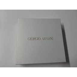 Prázdna Krabica Giorgio Armani, Rozmery: 22cm x 22cm x 5cm