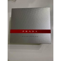 Prázdna krabica Prada Luna Rossa, Rozmery 22cm X 20cm X 10cm