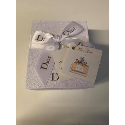 Luxusné darčekové balenie Miss Dior