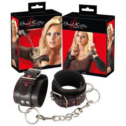 Bad Kitty - put na ruky so srdcom (ierne)