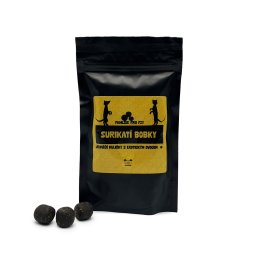 Surikatie bobky – jahňacie guličky s exotickým ovocím EXP 02/26 (maškrta vhodná pre všetky veľkosti psíkov. Dobrota z jahňacieho mäsa s pridaným exotickým ovocím)