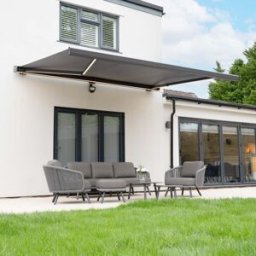 Harbour Lifestyle 4m x 3m Electric Motorised Awning in Grey