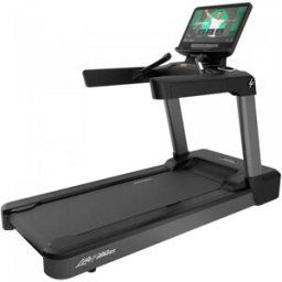 Life Fitness Club Series Plus Treadmill Discover SE4 24
