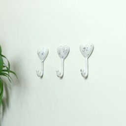 Set of 3 White Distressed Metal Heart Wall Hooks Material: Home Decor & Accessories/Wall Hooks