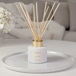 Me Time White & Gold Reed Diffuser - Bergamot & Musk 120ml