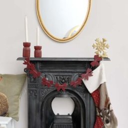 Distressed Dark Red Wooden Bow Garland - 120cm (1.2m / 47.2') Material: Home Decor & Accessories