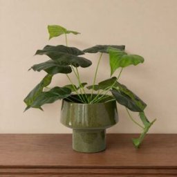 Large Olive Green Speckled Metal Planter Pot - 24cm x 20cm Material: Garden