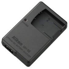 Nikon MH-66