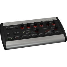 Behringer P16M