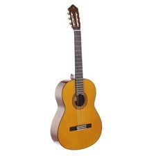 Yamaha CG102 NT Bundle
