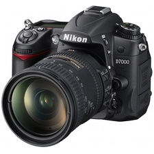 Nikon D7000 kit 18-200mm
