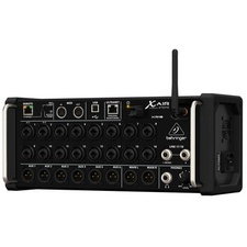 Behringer XR18